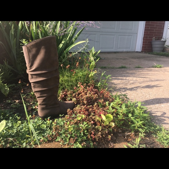 Boots 👢 - Picture 4 of 5